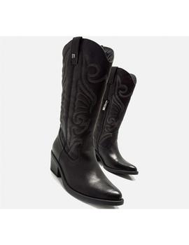 Campera Mustang negra