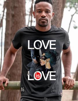 Camiseta La Sal Is Love negra